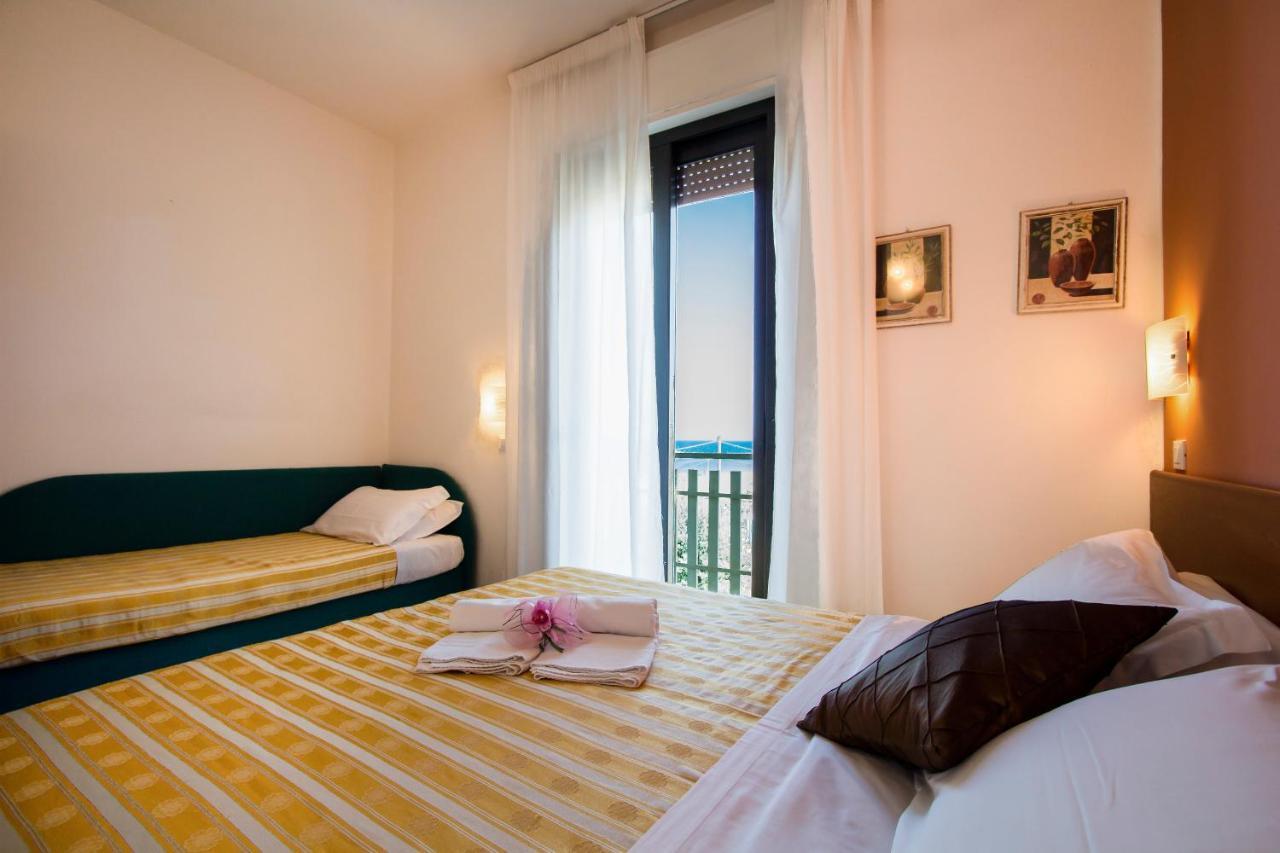 Hotel Villa Sole Resort 벨레지아아지마리나 외부 사진